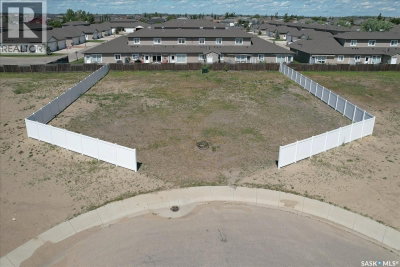 8 Loewen COURT | Warman Saskatchewan | Slide Image Twenty-eight