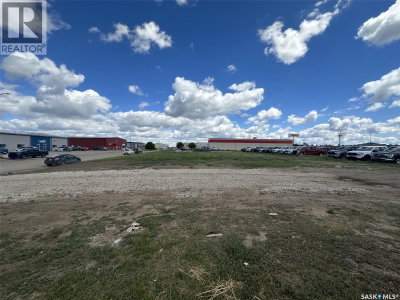 3 McKenzie LANE | Moose Jaw Saskatchewan | Slide Image Six