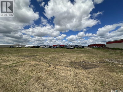 3 McKenzie LANE | Moose Jaw Saskatchewan | Slide Image Eight