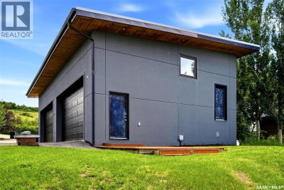 9 Rock Ridge | Kannata Valley Saskatchewan | Slide Image Three