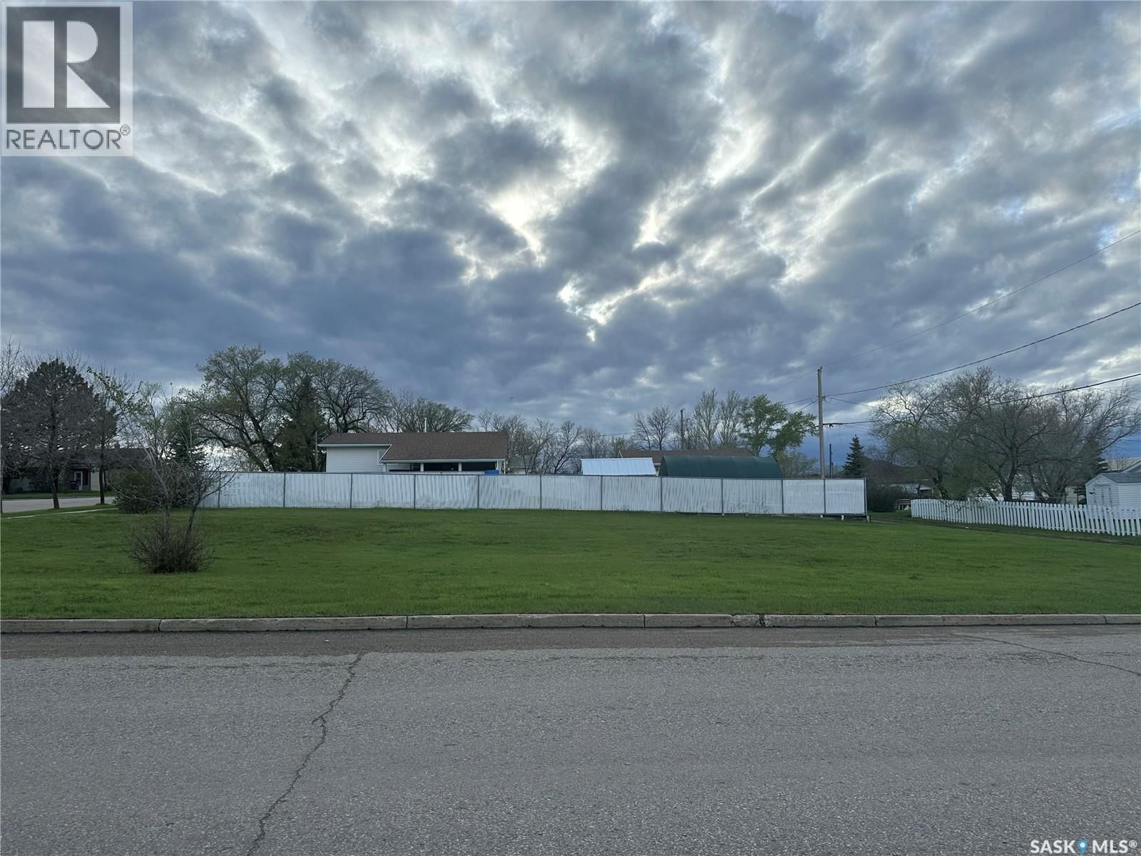 400 3rd AVENUE, Assiniboia, Saskatchewan S0H 0B0