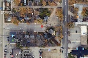 5 Stanley PLACE, Saskatoon, Saskatchewan S7L 1C3