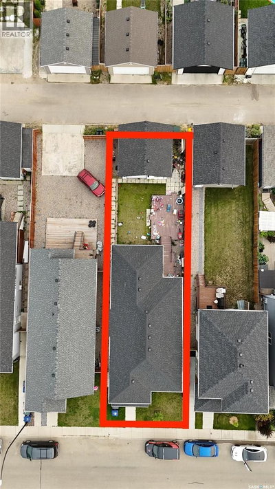 418 Ells WAY | Saskatoon Saskatchewan | Slide Image One