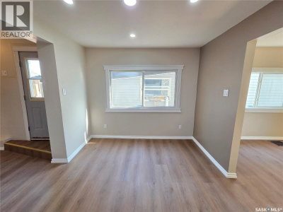 859 Cartier AVENUE | Moose Jaw Saskatchewan | Slide Image Six
