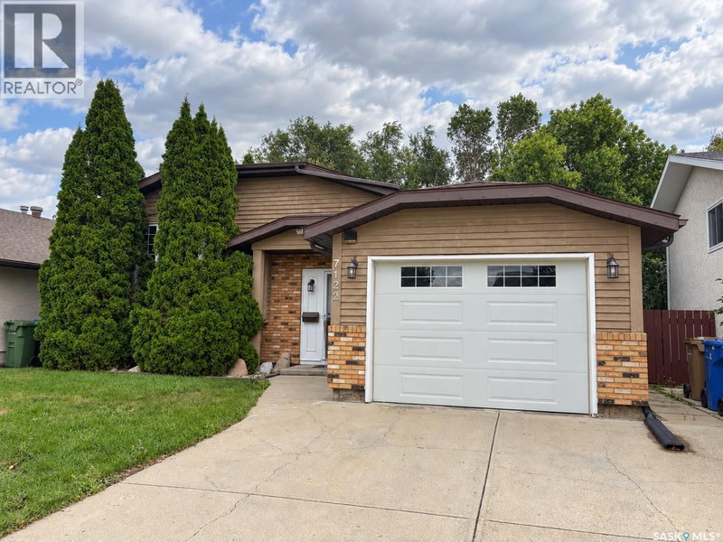 7122 Lawrence Drive Regina, Saskatchewan