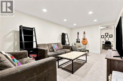 1706 Ewart Avenue | Saskatoon Saskatchewan | Slide Image Thirty