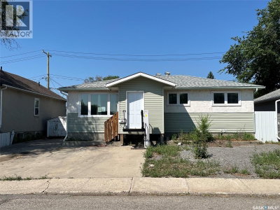 344 Wascana STREET | Regina Saskatchewan | Slide Image One