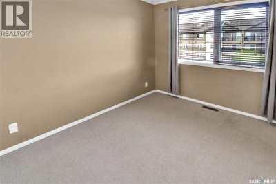306 110 Shillington CRESCENT | Saskatoon Saskatchewan | Slide Image Sixteen