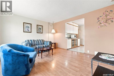 54 Klaehn CRESCENT | Saskatoon Saskatchewan | Slide Image Six