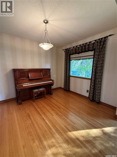 1204 EWART AVENUE | Saskatoon Saskatchewan | Slide Image Eight