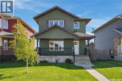 404 Redwood CRESCENT | Warman Saskatchewan | Slide Image One