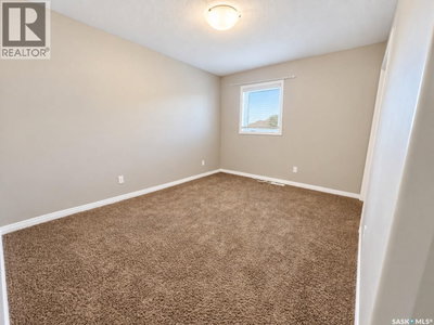 25 547 East Hampton BOULEVARD | Saskatoon Saskatchewan | Slide Image Fourteen