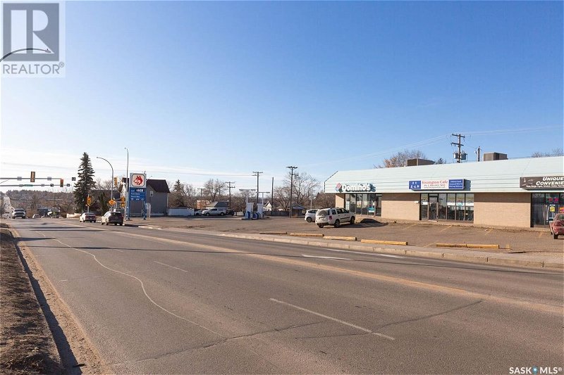 Image #1 of Restaurant for Sale at 830 9th Avenue Nw, Moose Jaw, Saskatchewan