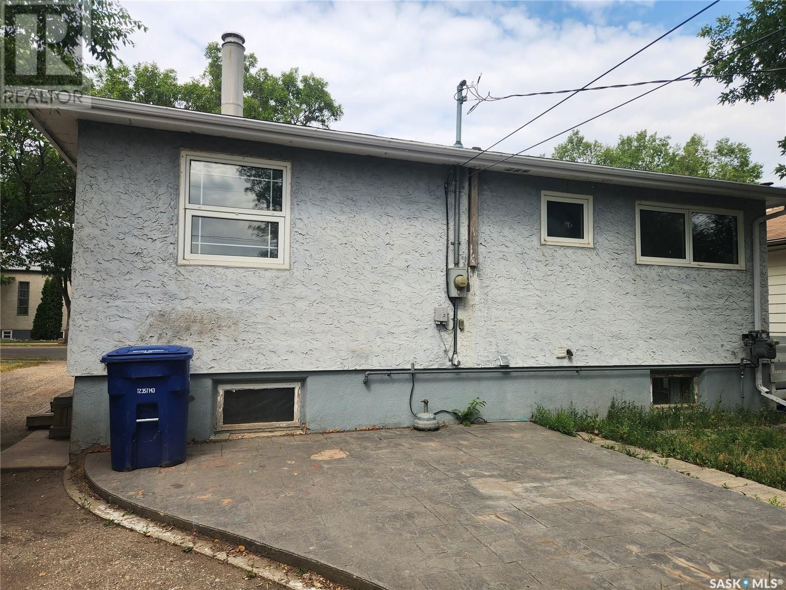 1118 Park Avenue Weyburn, Saskatchewan