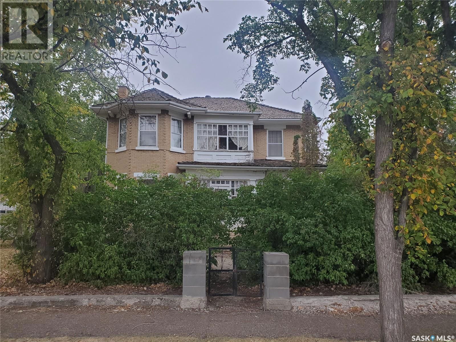 200 1st Street Ponteix, Saskatchewan