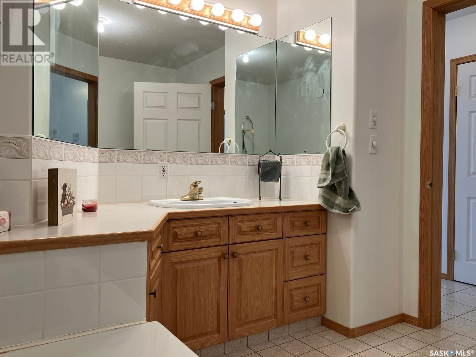 324 5TH STREET Image 21