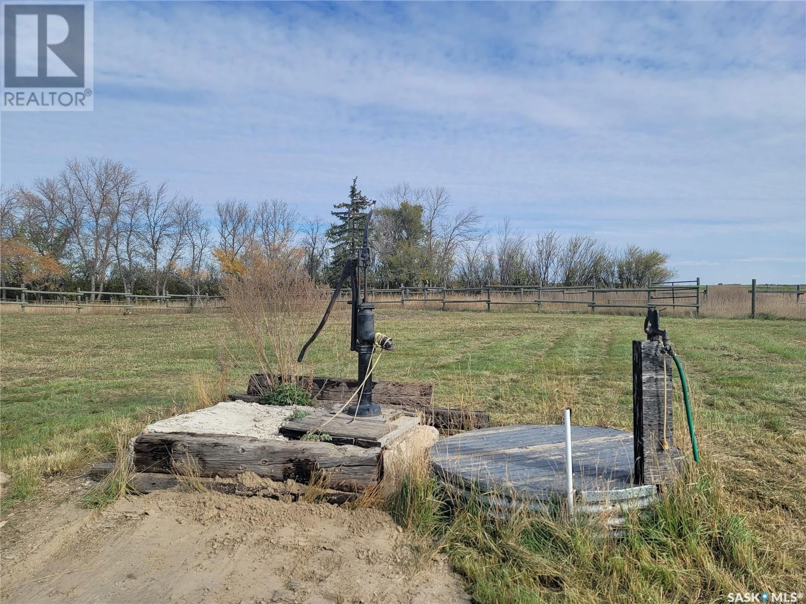 Highway 220 west of Bulyea Image 37