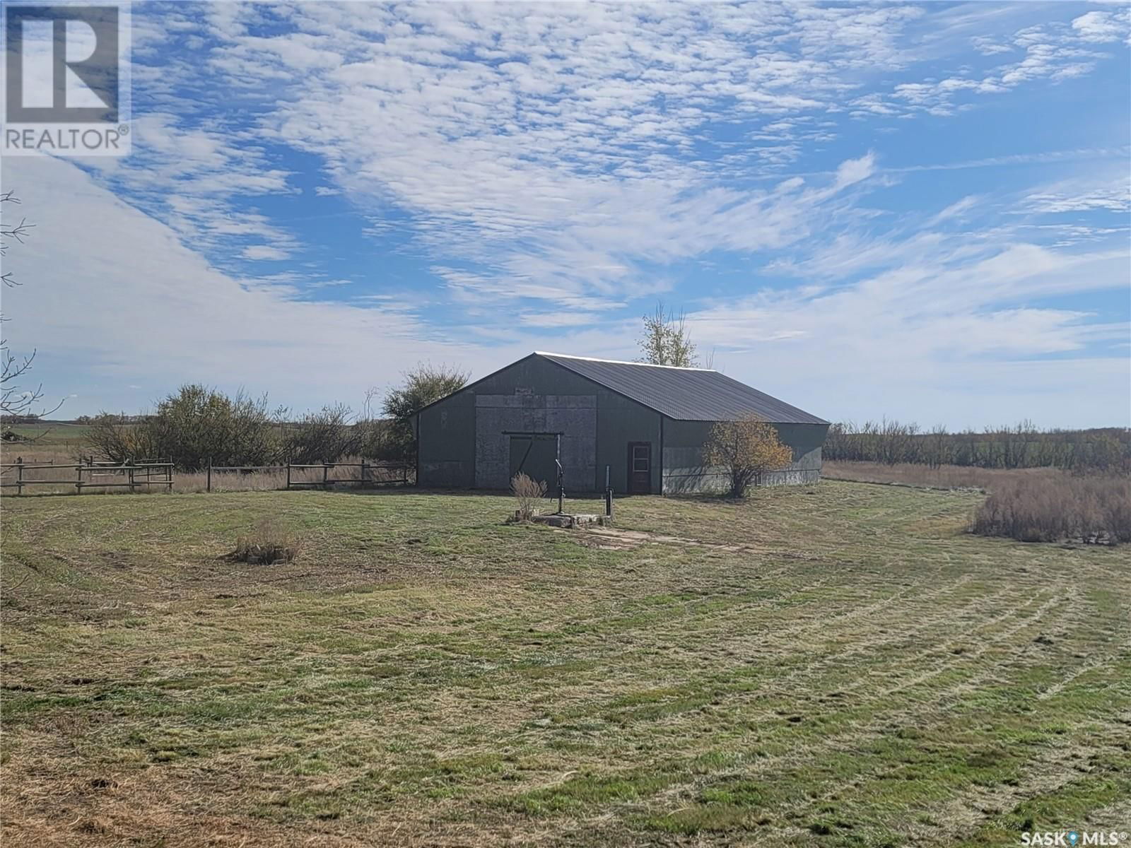 Highway 220 west of Bulyea Image 39