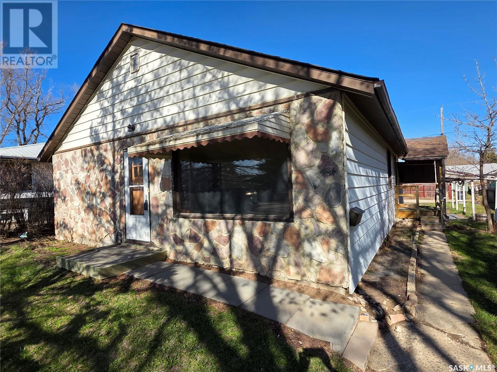217 9TH AVENUE Image 1