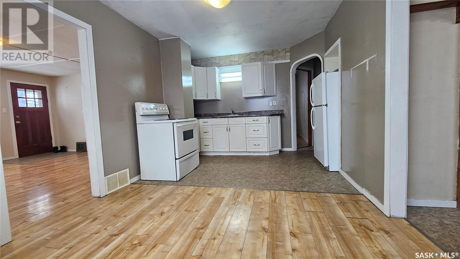 217 9TH AVENUE Image 12
