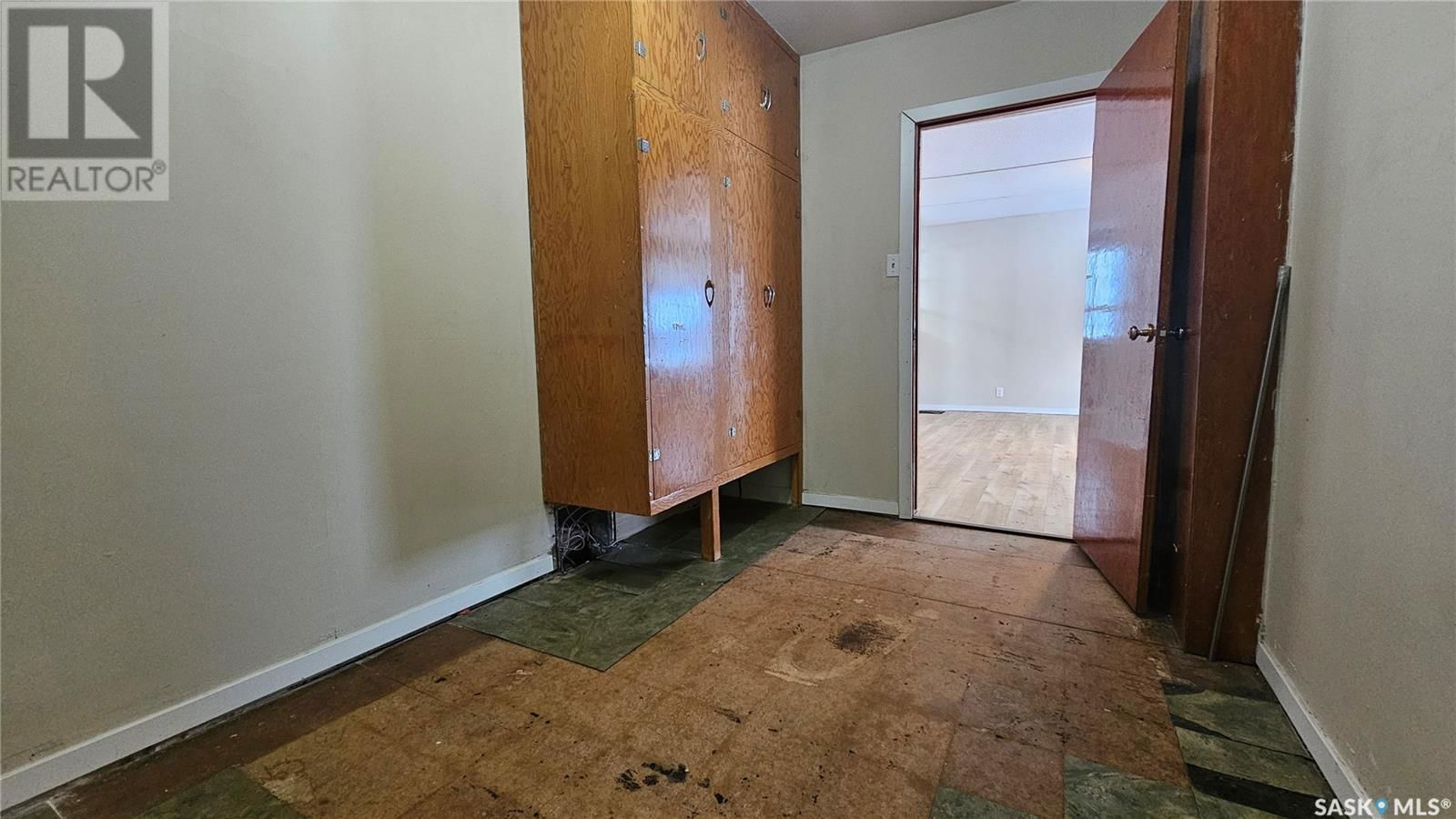 217 9TH AVENUE Image 8