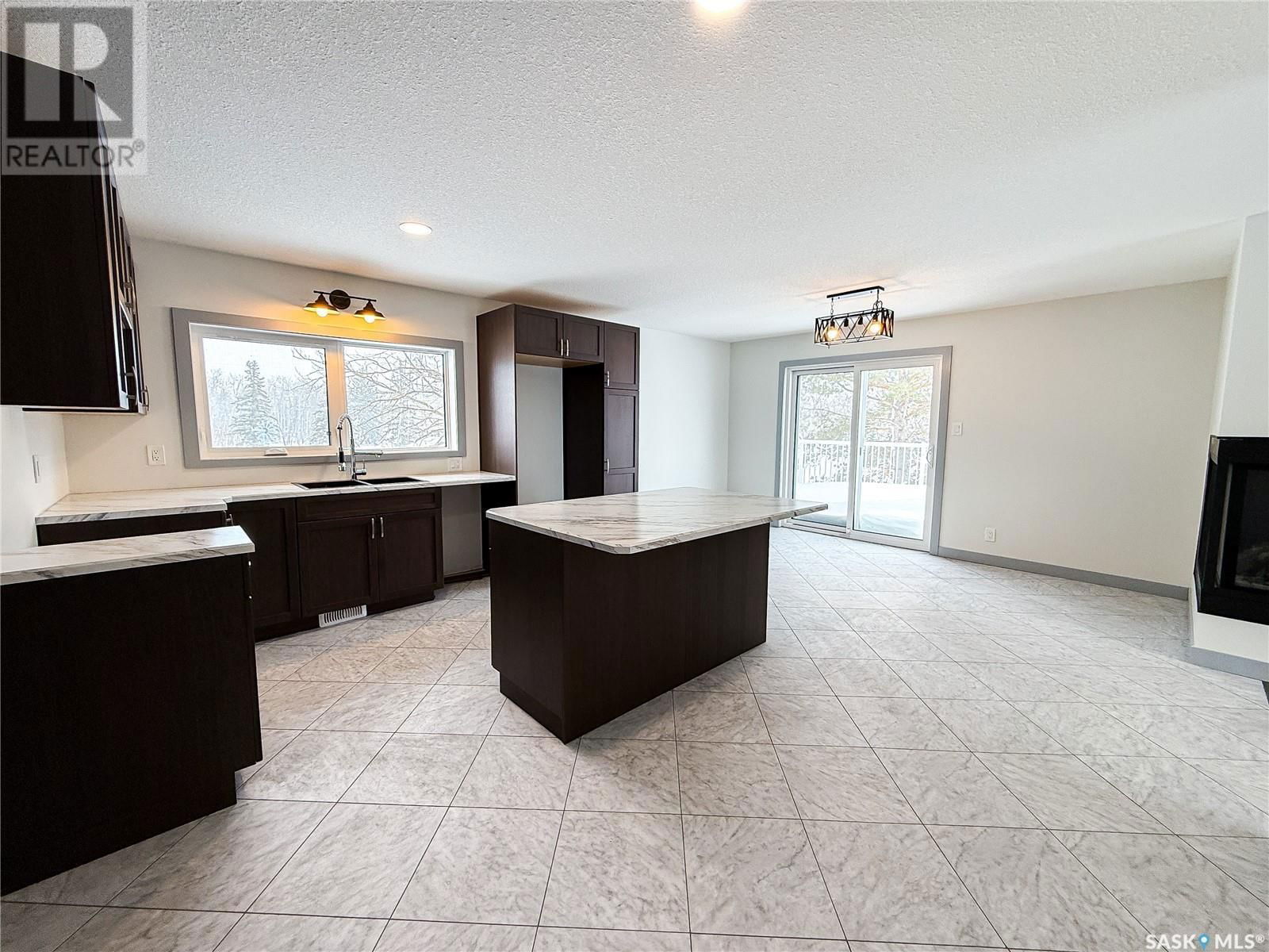 FRIESEN ACREAGE Image 19