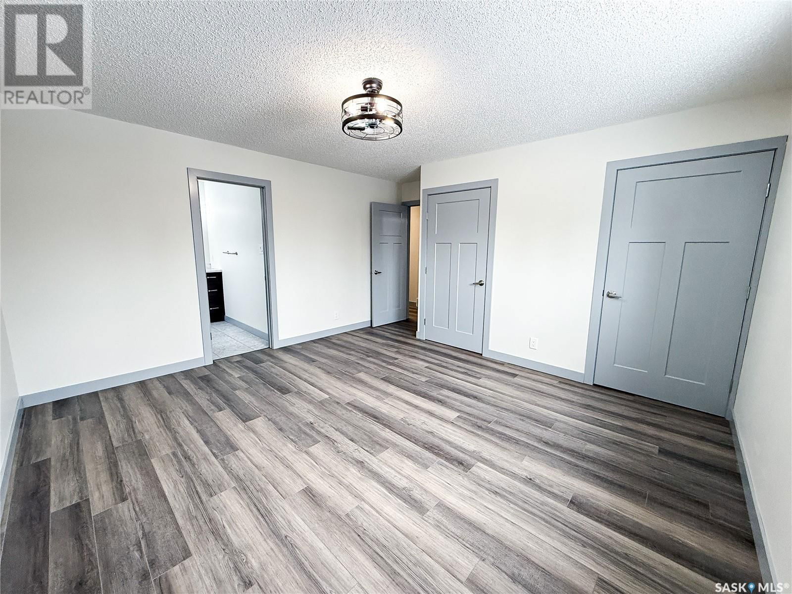 FRIESEN ACREAGE Image 37