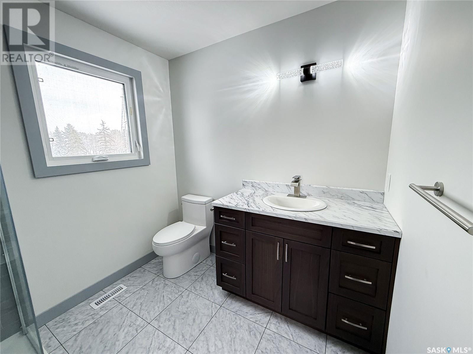 FRIESEN ACREAGE Image 38