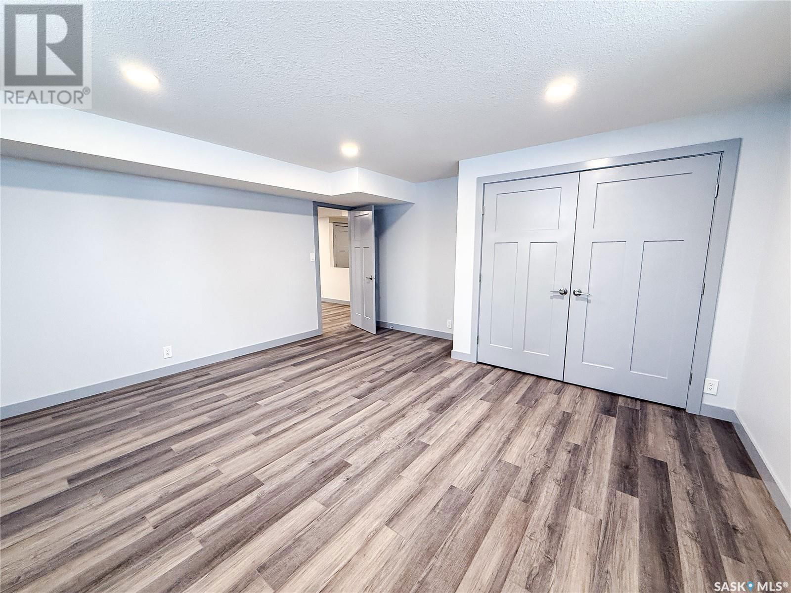FRIESEN ACREAGE Image 45