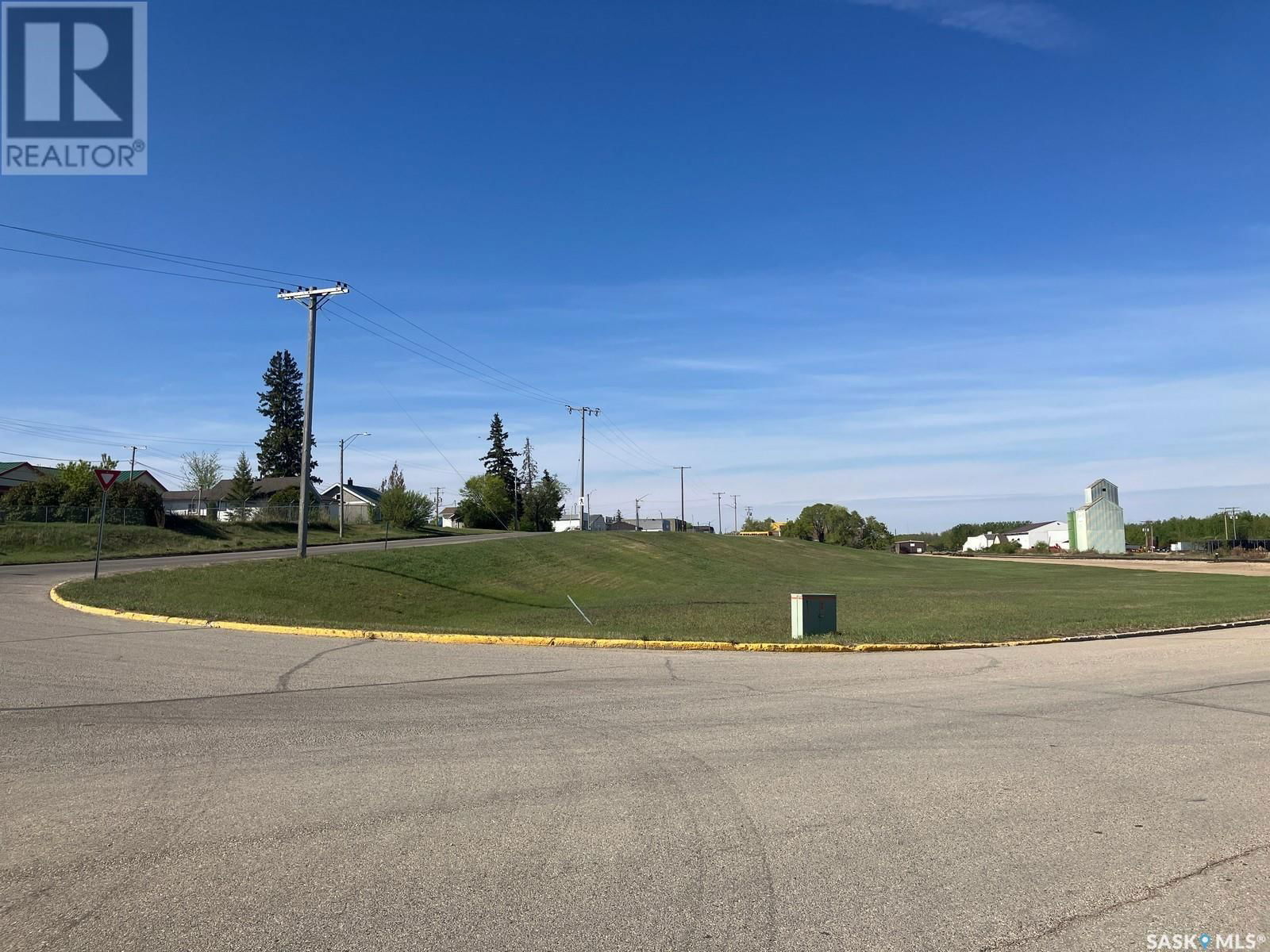201 RAILWAY AVENUE Image 1