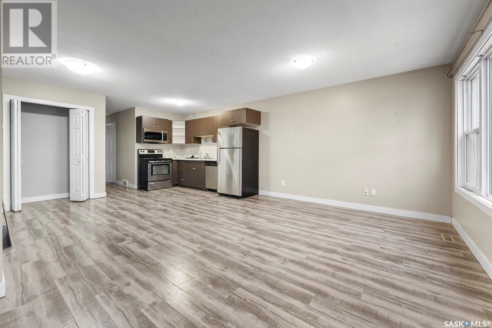 1236 Rae Street Regina, Saskatchewan