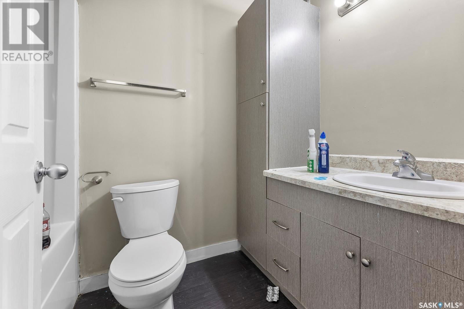 1236 Rae Street Regina, Saskatchewan