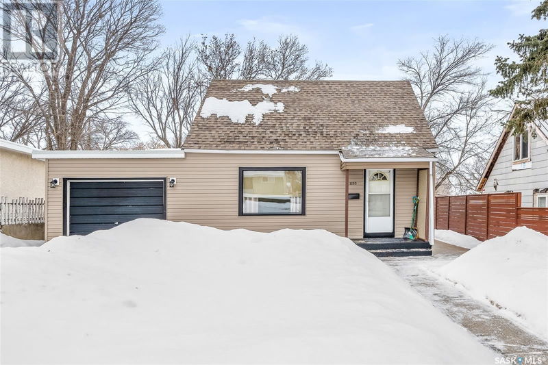 1133 4th Avenue Ne Moose Jaw, Saskatchewan