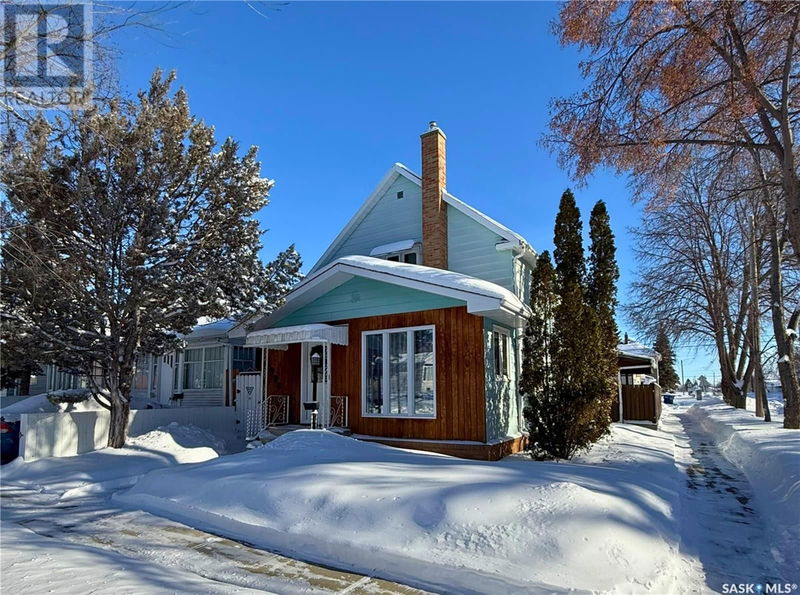 1003 Willow Avenue Moose Jaw, Saskatchewan