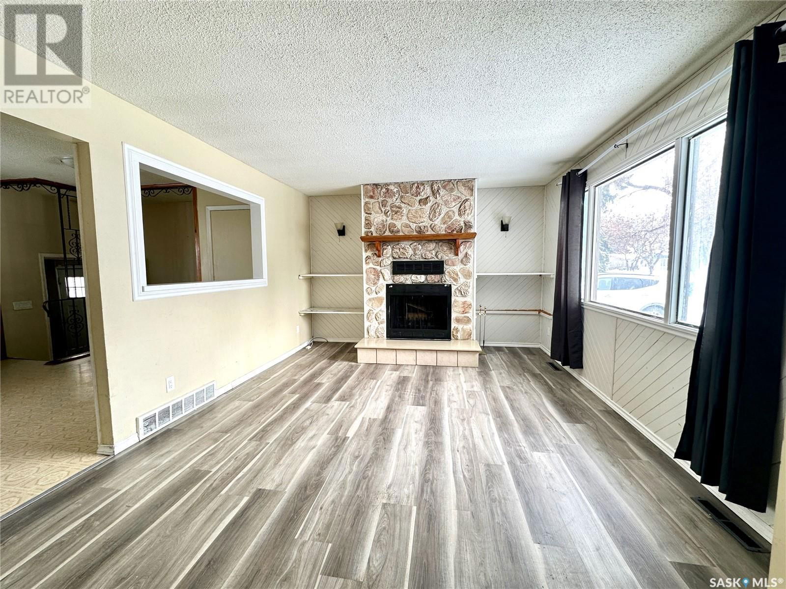 2704 33rd Street W Saskatoon, Saskatchewan