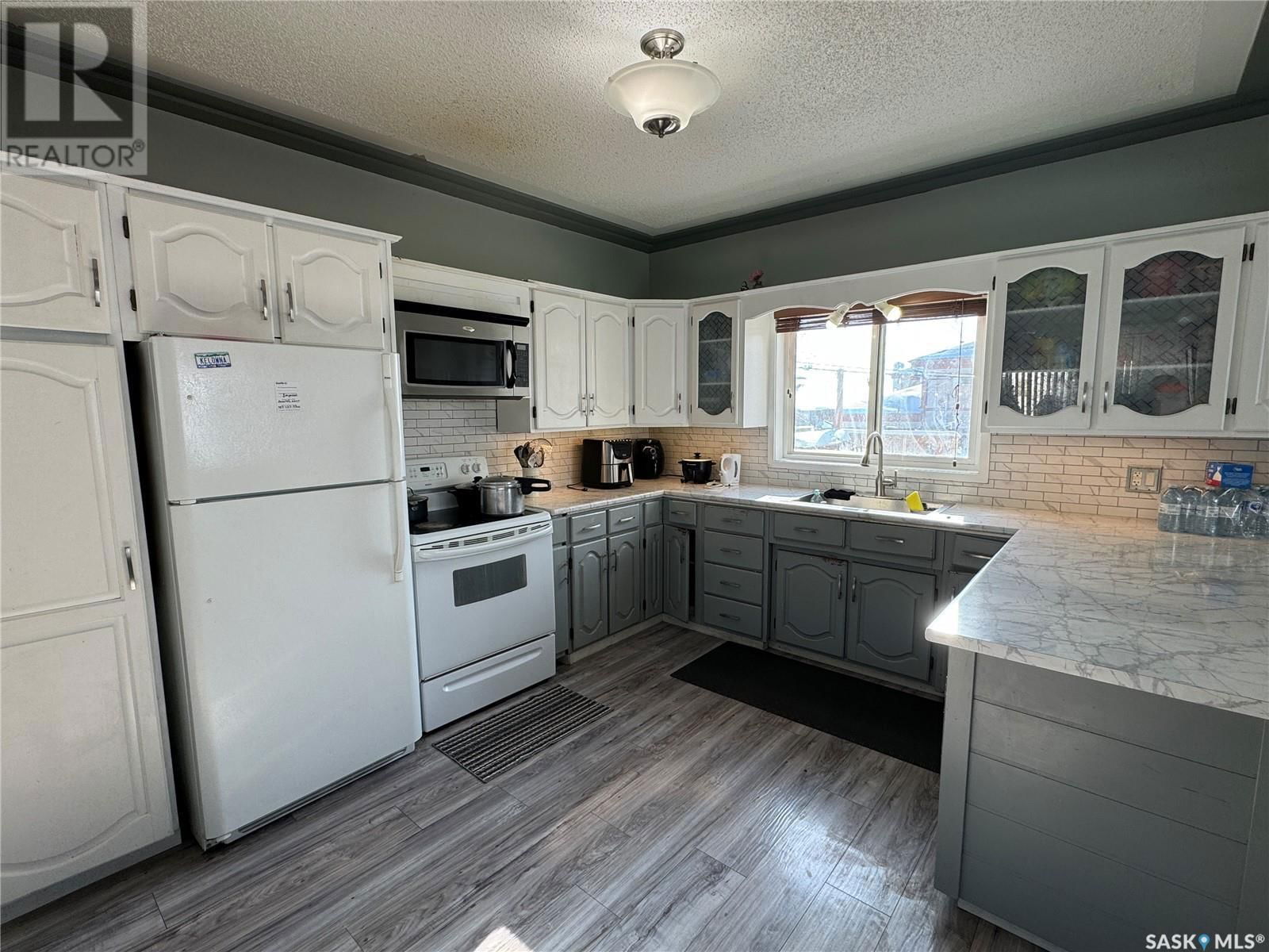 114 2ND AVENUE Image 6