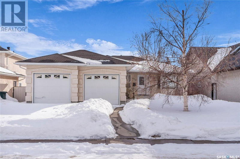 832 Derksen Place Martensville, Saskatchewan