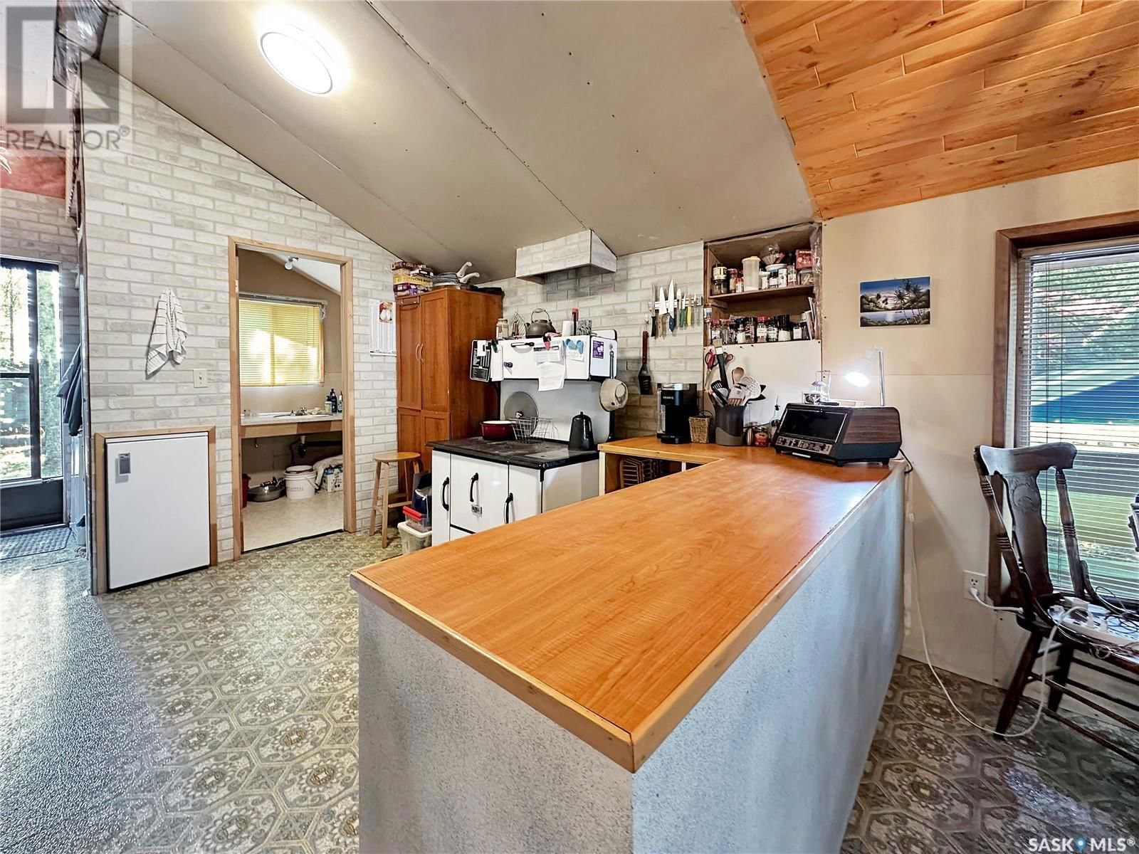 6 3RD AVENUE Image 3