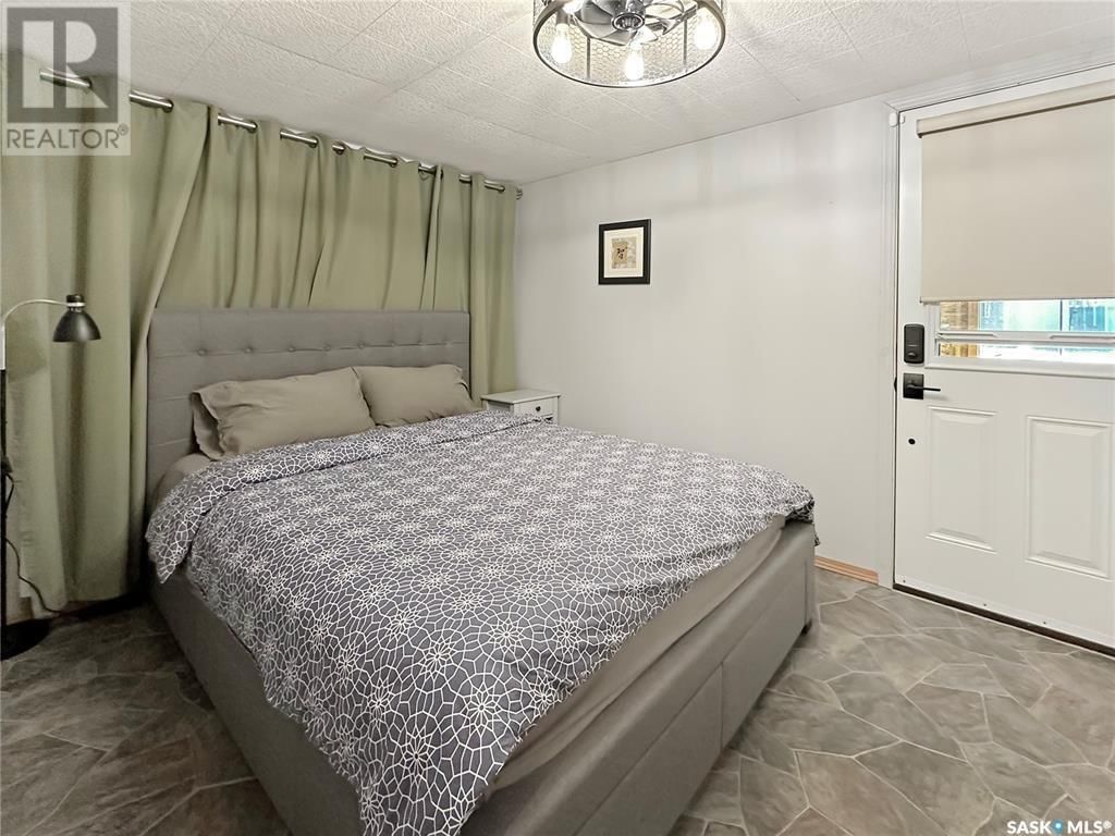 35 LAKEVIEW DRIVE Image 14