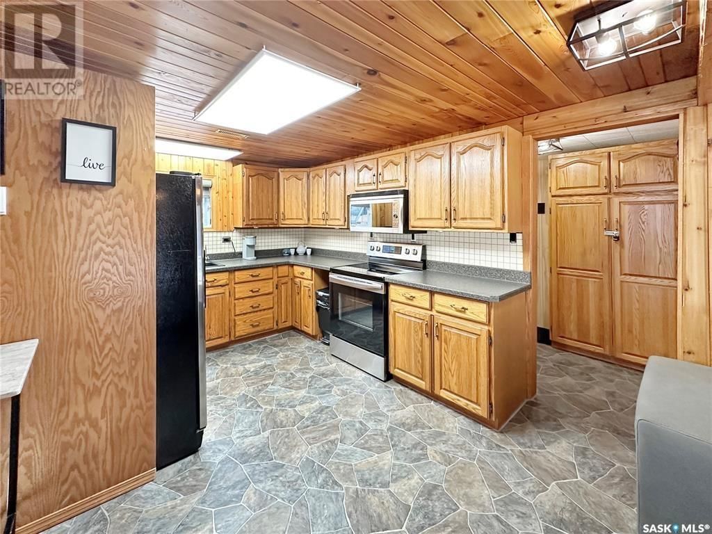 35 LAKEVIEW DRIVE Image 3