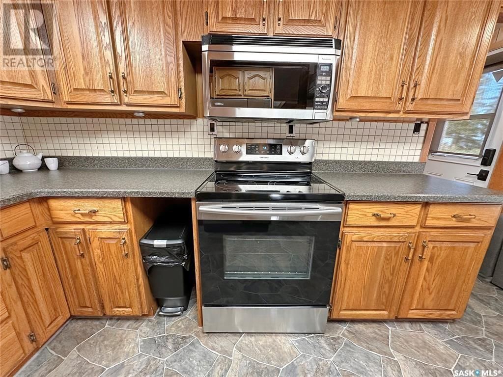 35 LAKEVIEW DRIVE Image 5