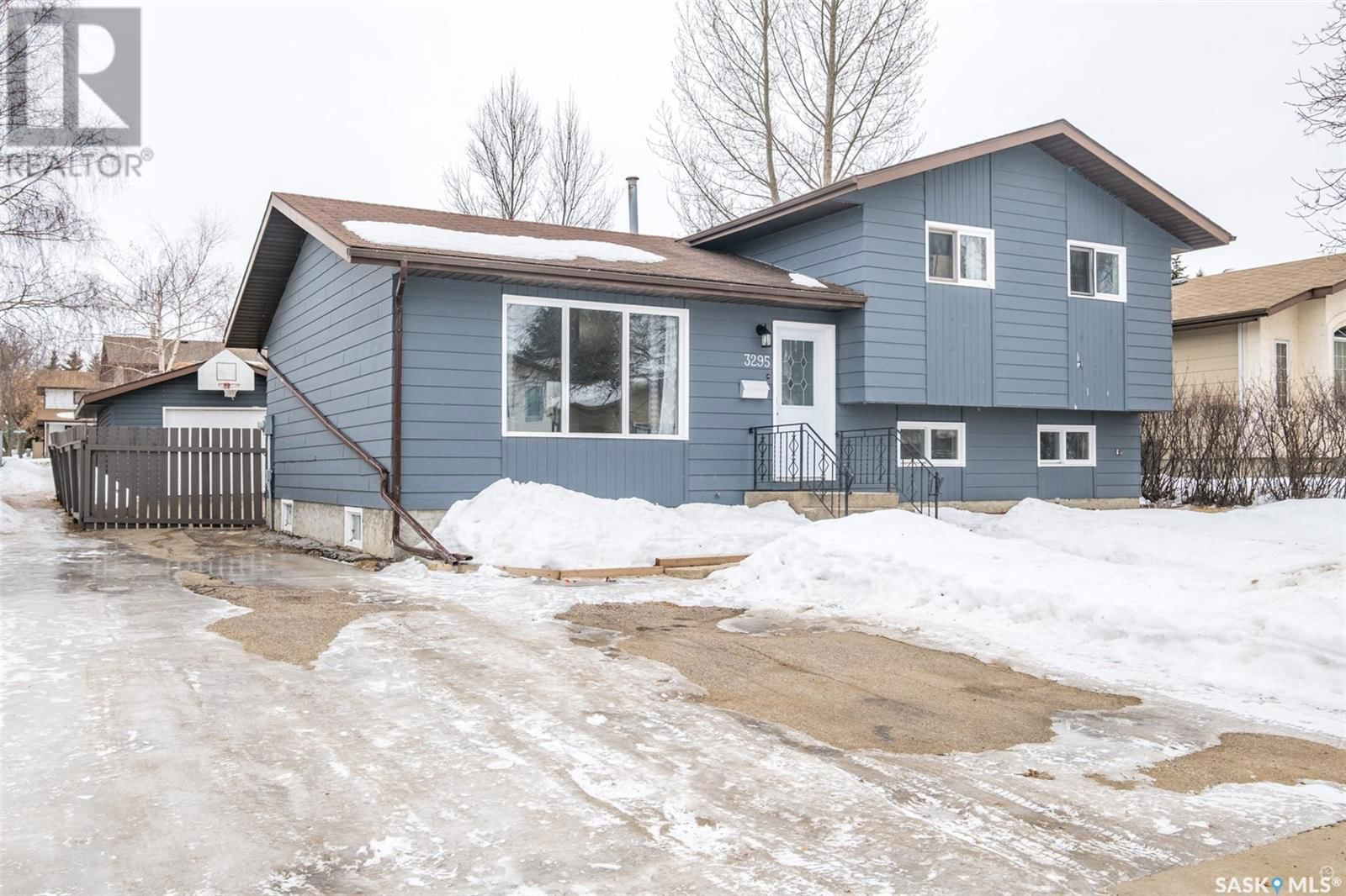 3295 Bliss Crescent Prince Albert, Saskatchewan