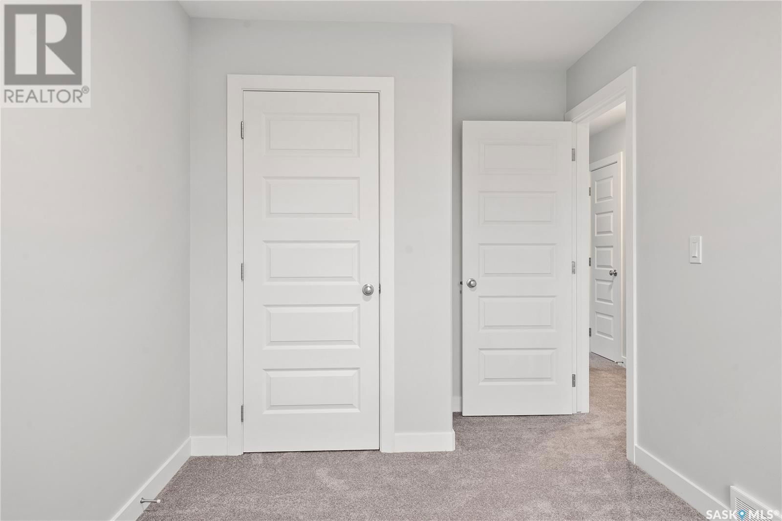 194 KOSTIUK CRESCENT Image 25