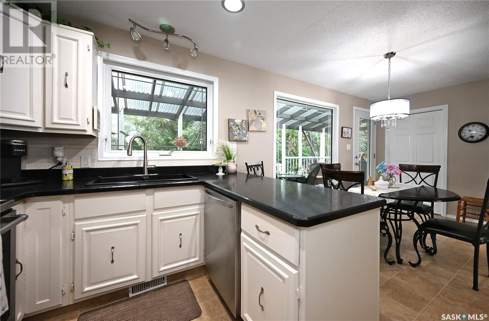 1275 VETERANS CRESCENT Image 12