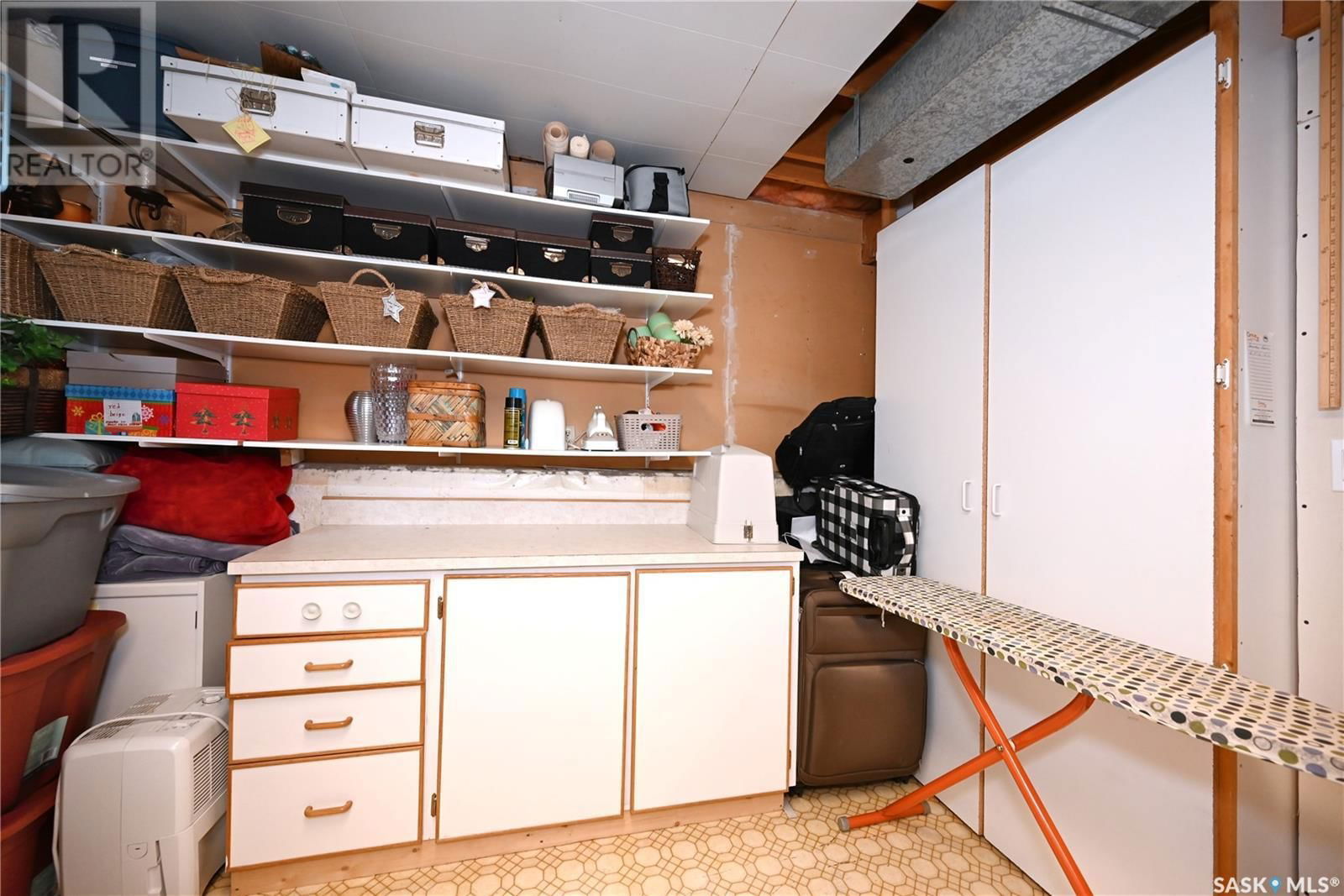 1275 VETERANS CRESCENT Image 30