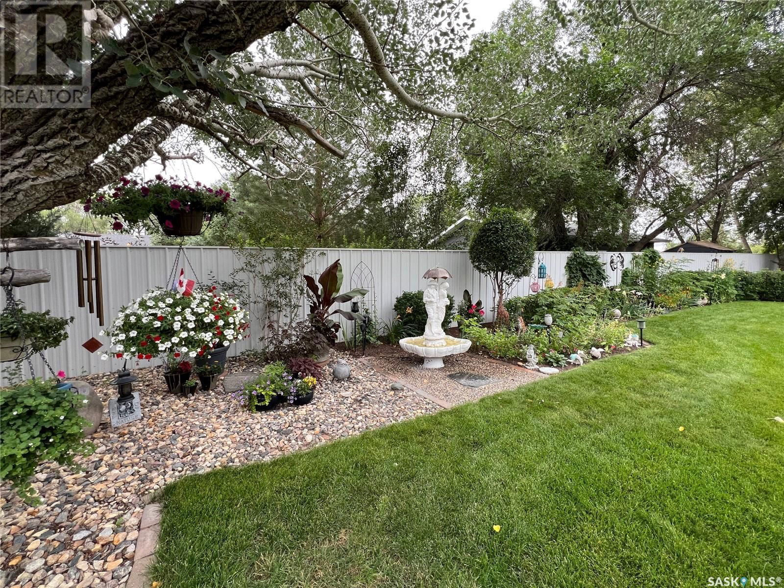 1275 VETERANS CRESCENT Image 46