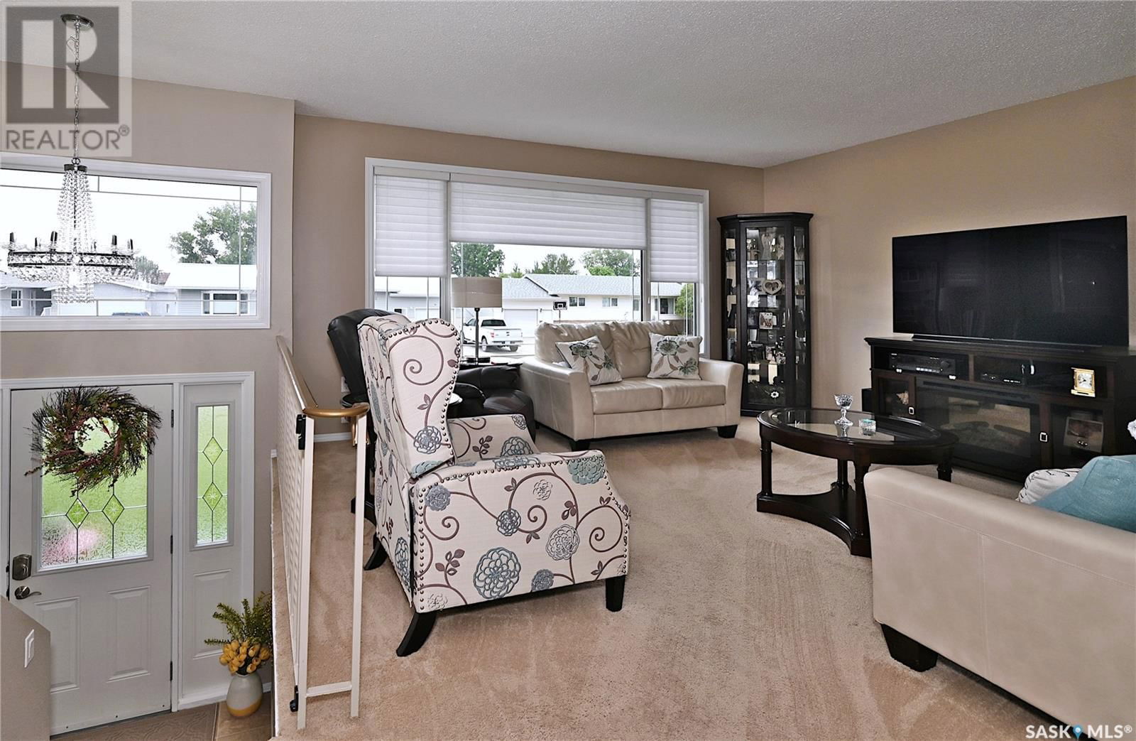 1275 VETERANS CRESCENT Image 6