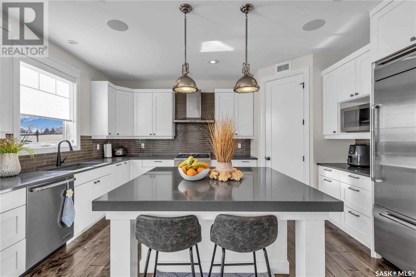 438 HORLICK MANOR Image 11