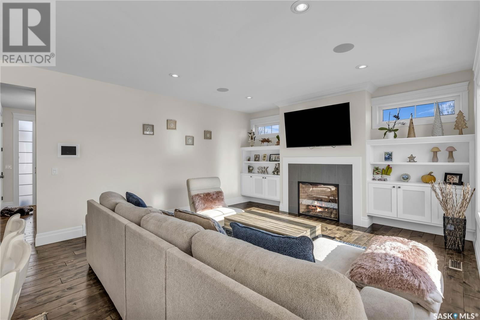 438 HORLICK MANOR Image 22