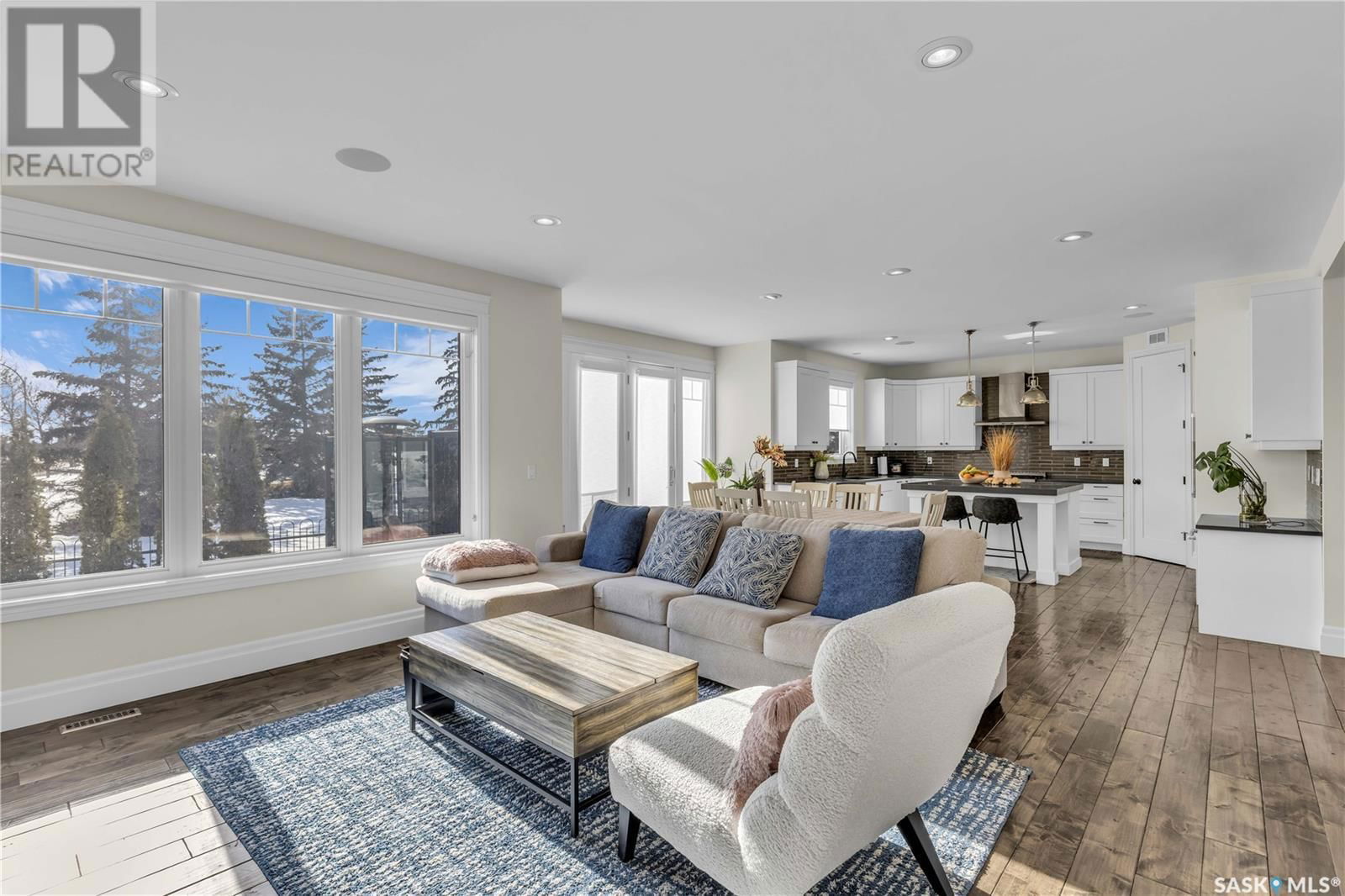 438 HORLICK MANOR Image 24